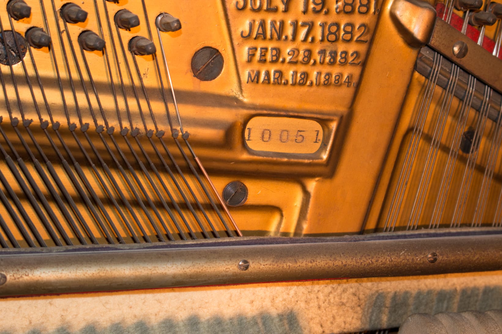 2013 vintage ヒッチング・ポスト・ハイライナー ピノ Behr Brothers Victorian Upright Piano - Antique Piano Shop, Inc.