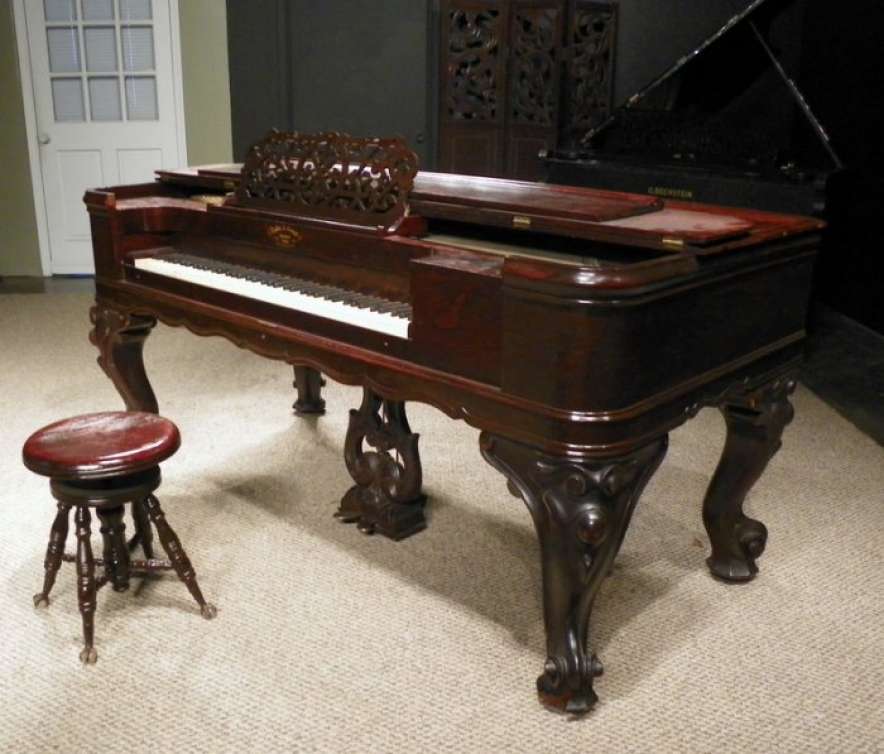 スワロフスキー フィギュリン Piano Grand with Stool SWAROVSKI: GRAND PIANO WITH STOOL. Glass - Other - Auctionet